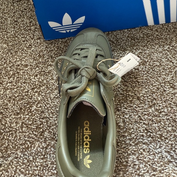 Adidas Green and Gold Sneakers - Picture 6 of 8